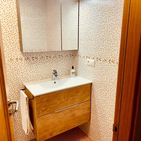 Monte Subiedes, Valle De شقة